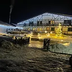 Готель Pikuy * Zhdeniievo